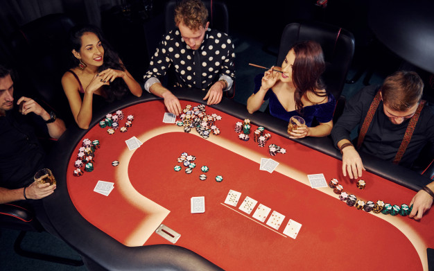 บาคาร่าออนไลน์ Gold Deluxe บาคาร่า ที่จำลองการเล่นให้เสมือนว่าคุณเล่นอยู่ในคาสิโนจริง