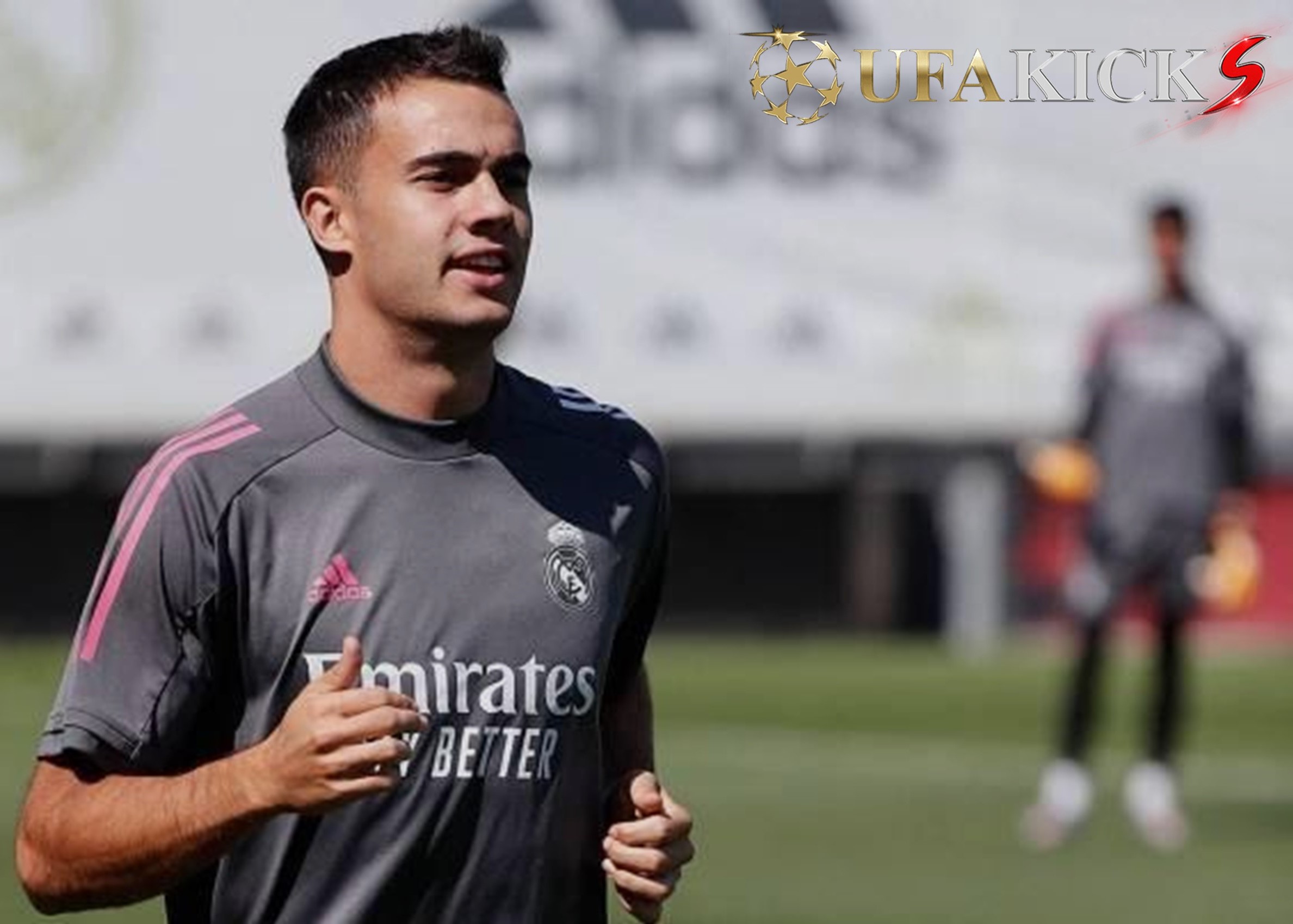 เรกีลอน รอตรวจร่างกาย ก่อนสวมเสื้อ สเปอร์ส