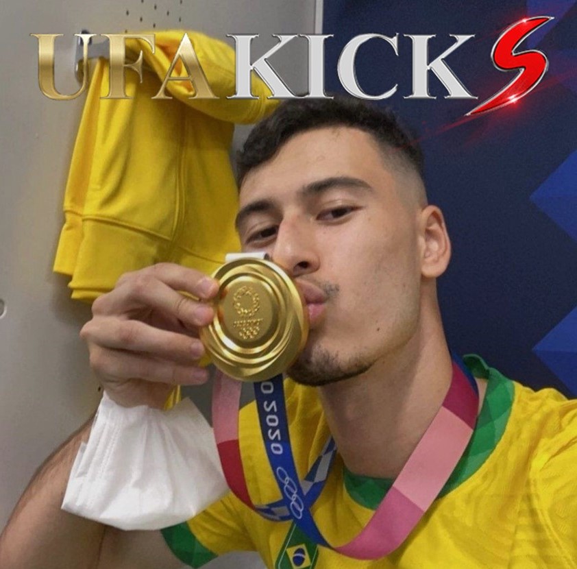 มาร์ติเนลลี นำเหรียญทองโอลิมปิกมาให้ &ldquo; มากัลเญส &rdquo; ได้เชยชม