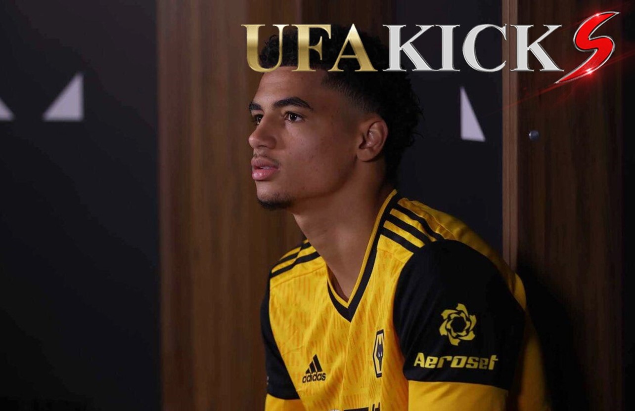 คี - จานา ฮูเฟอร์ อนาคตกองหลังที่ &ldquo;หงส์แดง&rdquo; รอดึงคืน