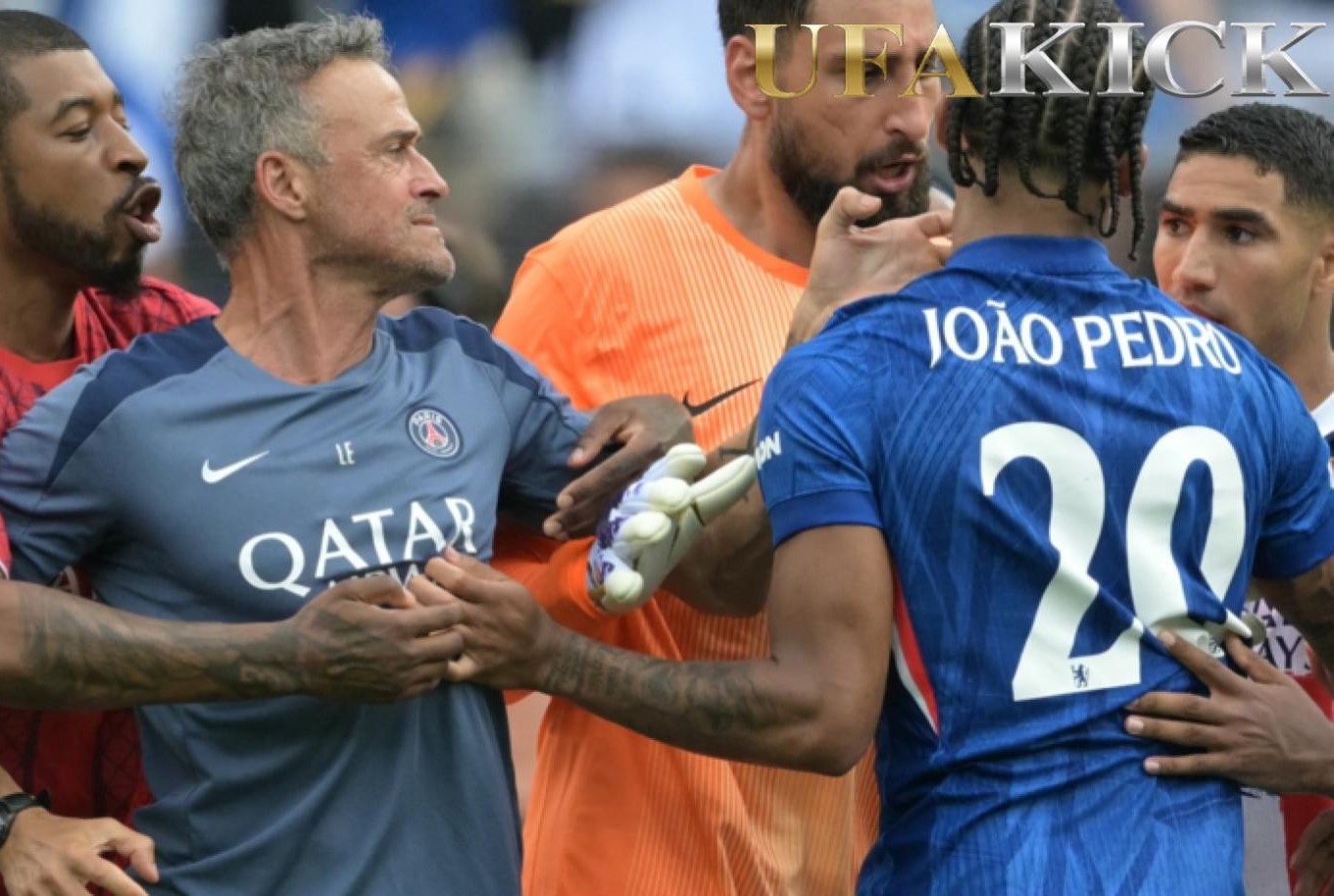 แค่ห้ามมวย! 'น้าเก้' แจงไม่ตั้งใจผลักหน้าเปโดร